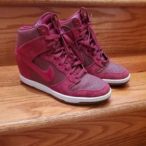 Nike Wedge Sneaker